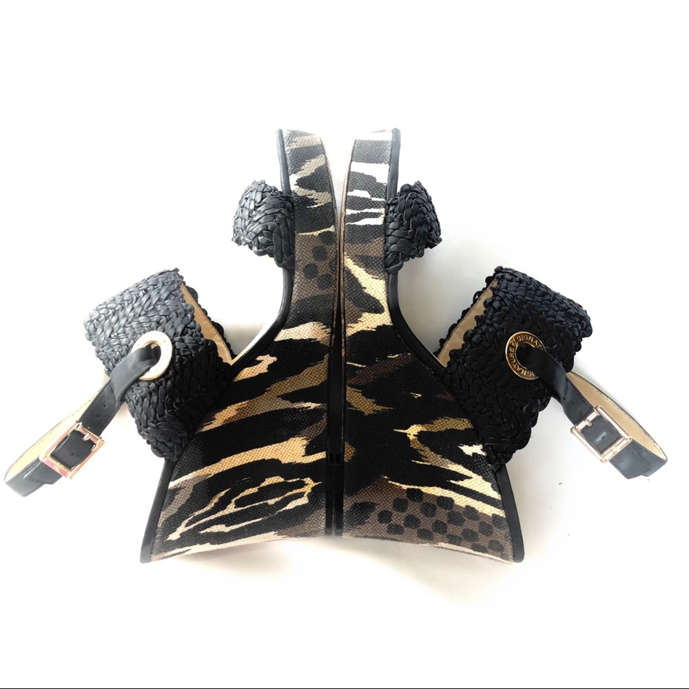 VC Signature Black Wedge Heel Sandal Size 9 1/2